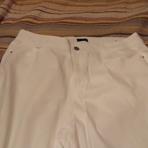 Rue 21 stretch white jeggings in 18s